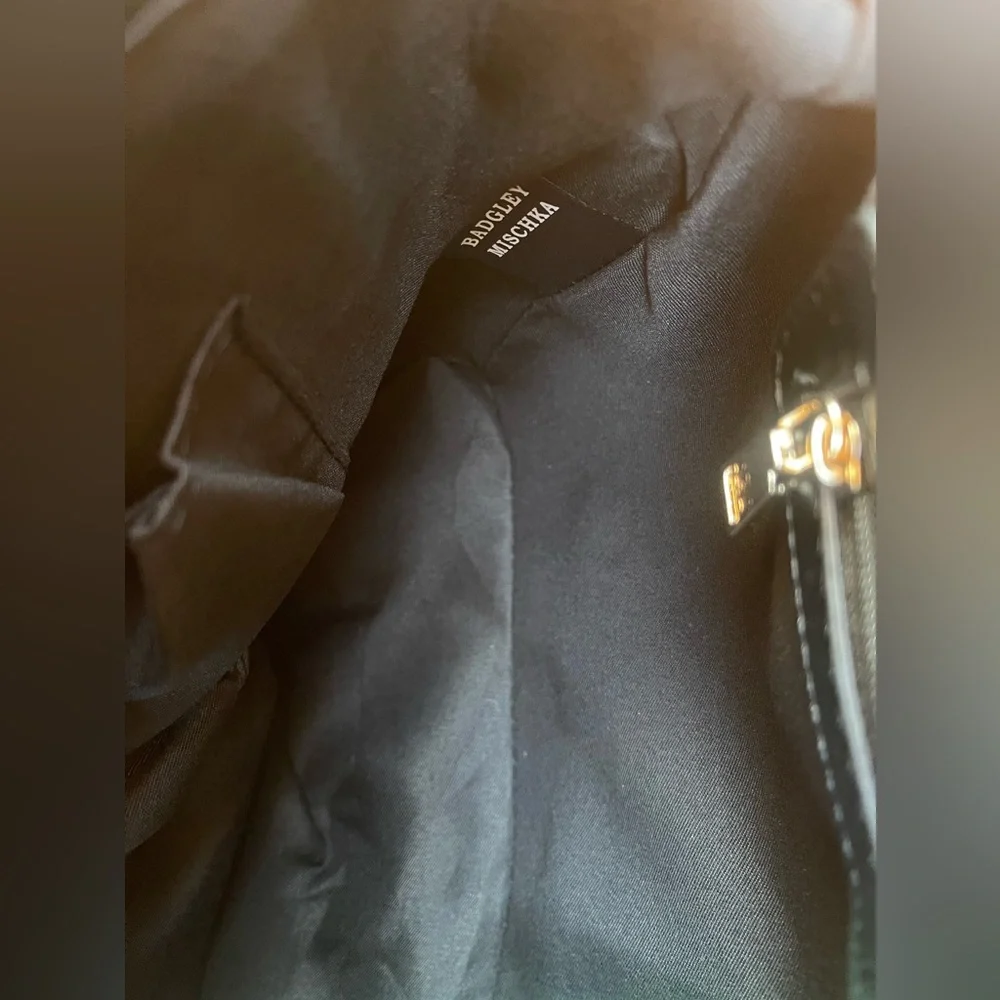 Badgley Mischka Quilted Big Chain Crossbody Bag - Picture 13 of 14